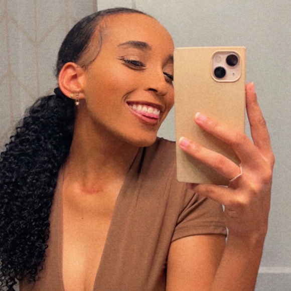 Meet the Posher Other - Meet your Posher, Tiffany